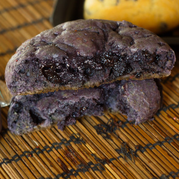 Dive into a delightful medley of juicy blueberries and melty chocolate chips in our irresistible Blueberry Choco Chip Cookies!