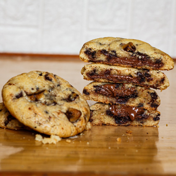 Nutella lovers, this melt-in-your-mouth cookie is for you!